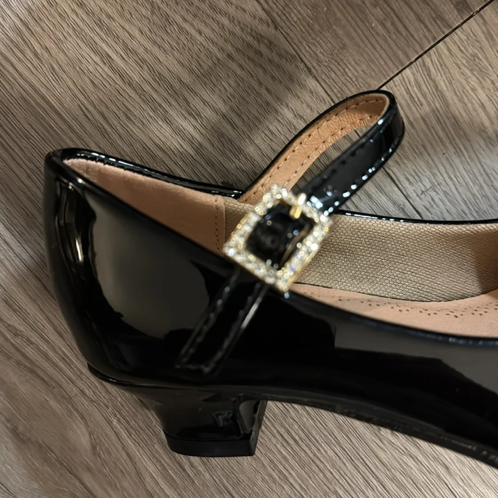 UTOPIA GIRLS BLACK FAUX PATTEN LEATHER LOW HEELS WITH RHINESTONE BUCKLES